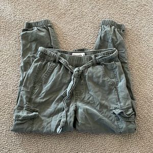 Abercrombie Kids Little Girls Green Cargo Jogger Pants 9/10